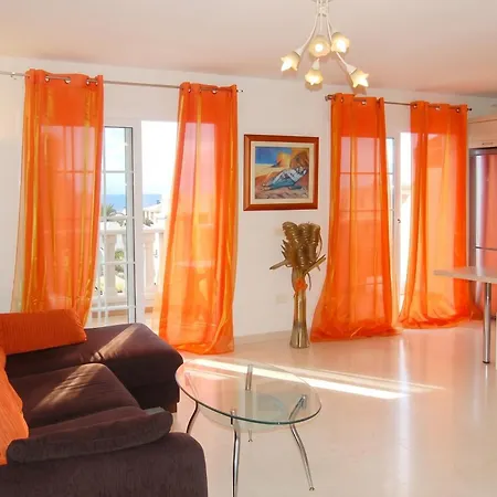 Cozy In 60 M² With Shared Pool Apartment